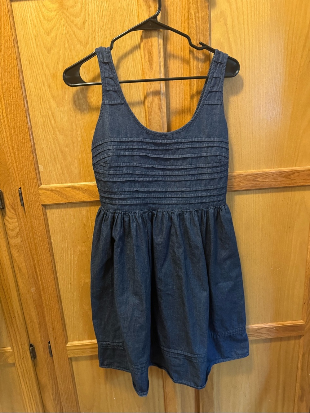 Old Navy Sleeveless Denim Dress -
